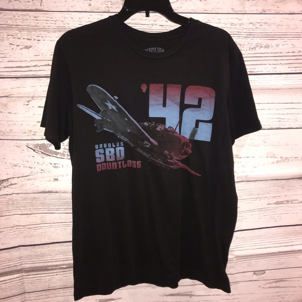 💙NWT Cockpit t-shirt